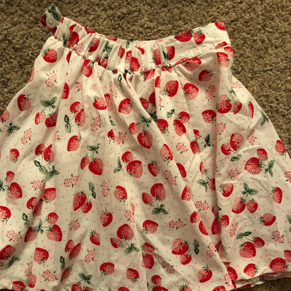 Bonne Chance Strawberry skirt
